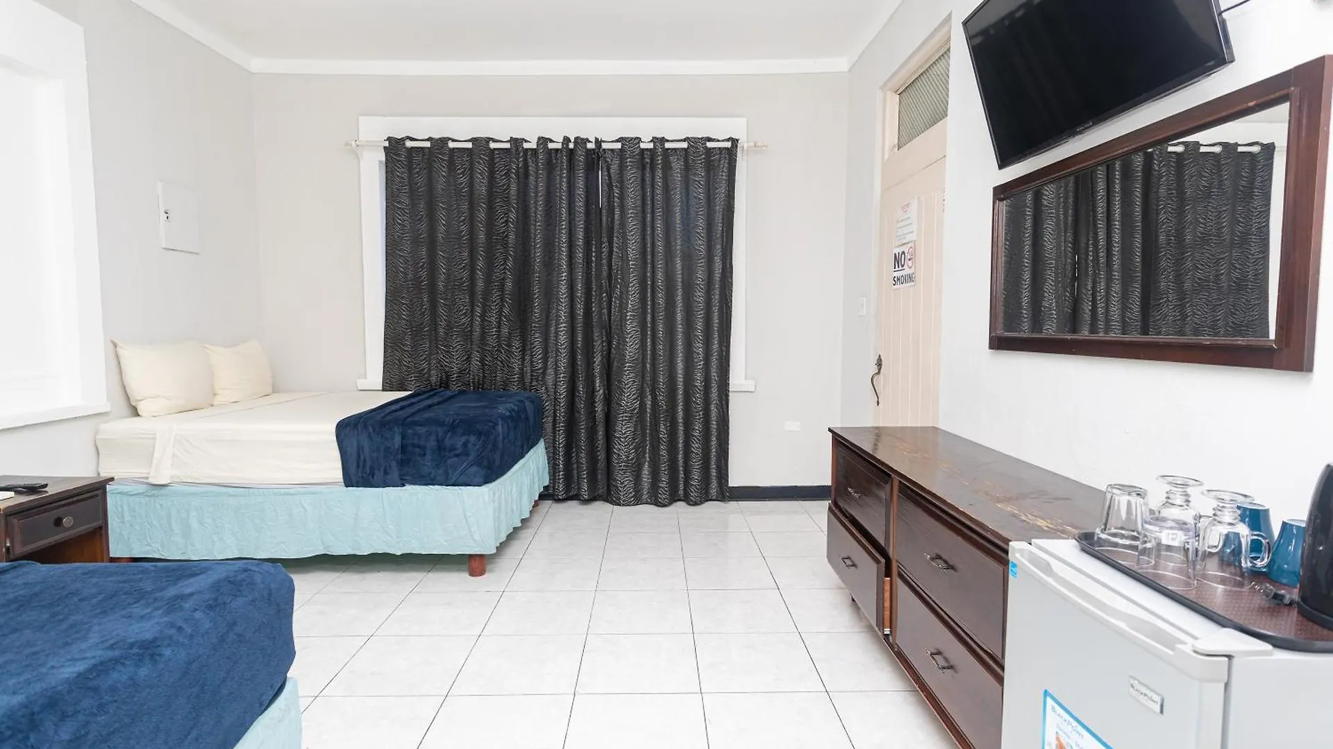 Caribic House Hotell Montego Bay 2*,  Jamaica