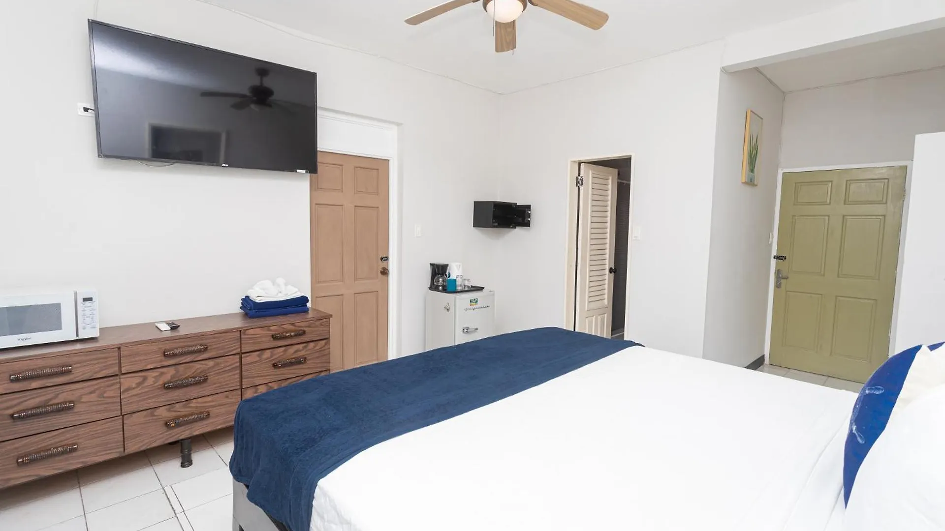 **  Отель Caribic House Бухта Монтего Ямайка
