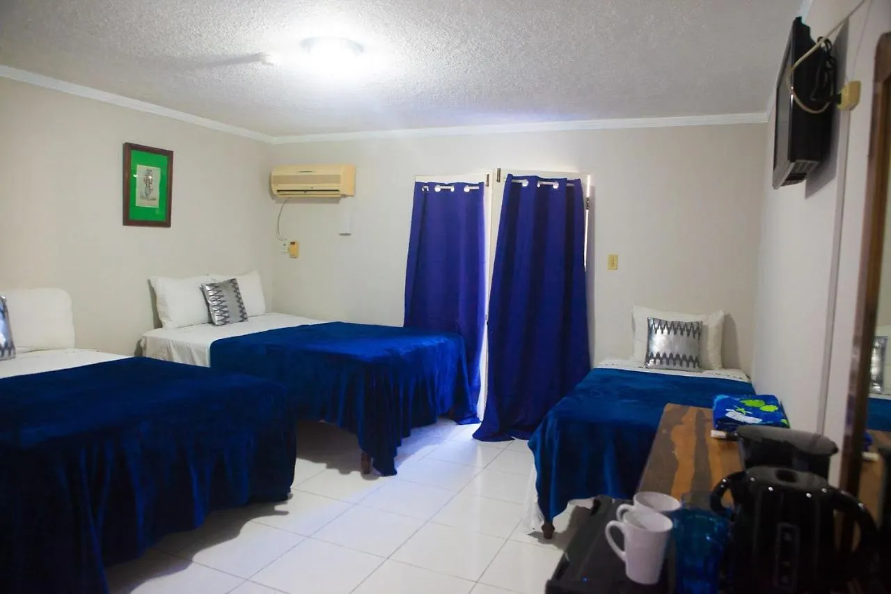 Отель Caribic House Бухта Монтего
